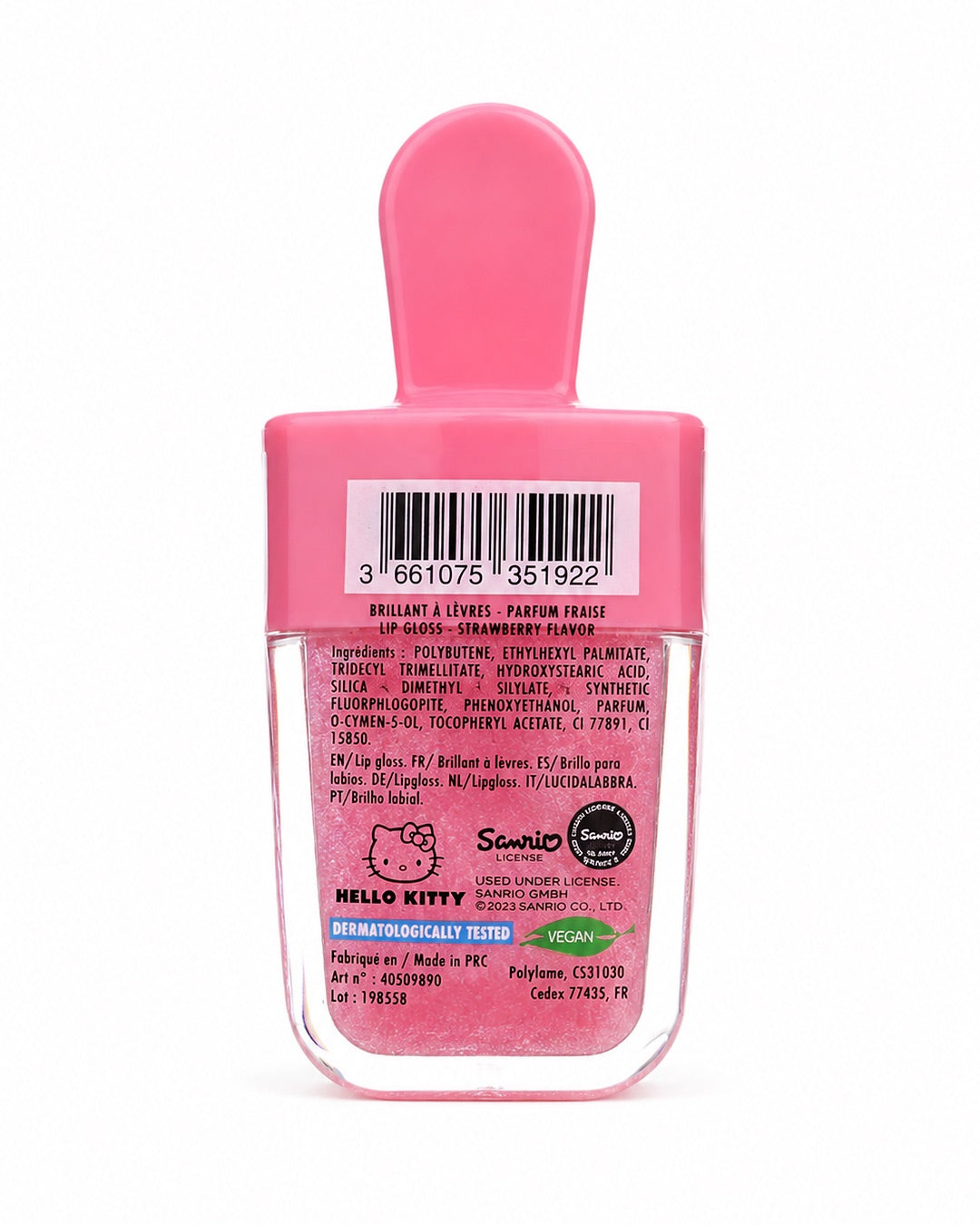 Vue arrière du flacon de brillant à lèvres rose, affichant l’étiquette avec la liste des ingrédients, le code-barres, le parfum fraise et la mention testé dermatologiquement.