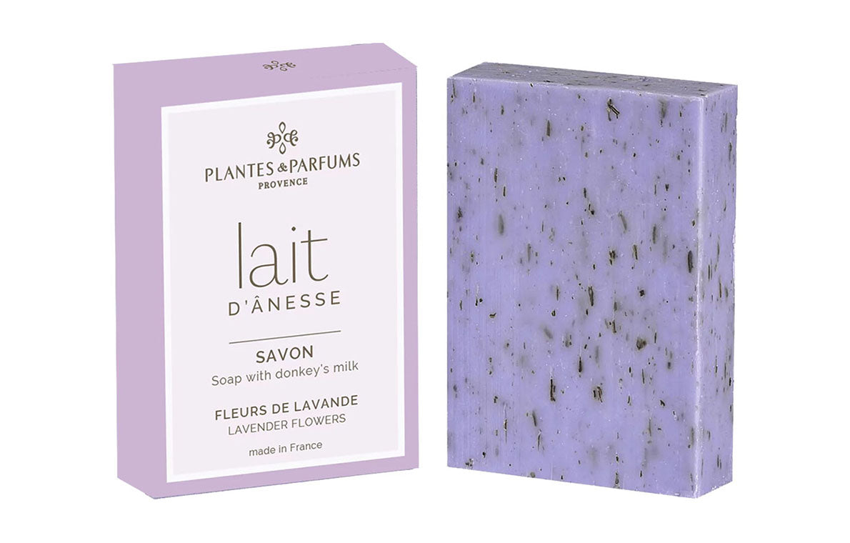 Savon enrichi au lait d’ânesse exfoliant “Fleurs de lavande” 100g