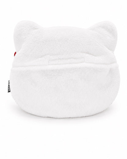 Vue arrière du coussin range-pyjama Hello Kitty montrant la fente de rangement discrète fermée dans le pelage blanc.