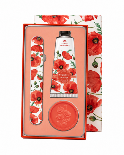 Coffret soins des mains, au parfum de Coquelicot Sauvage, signé Esprit Provence. Il réunit un savon, une lime à ongles et une crème dans un jolie coffret.