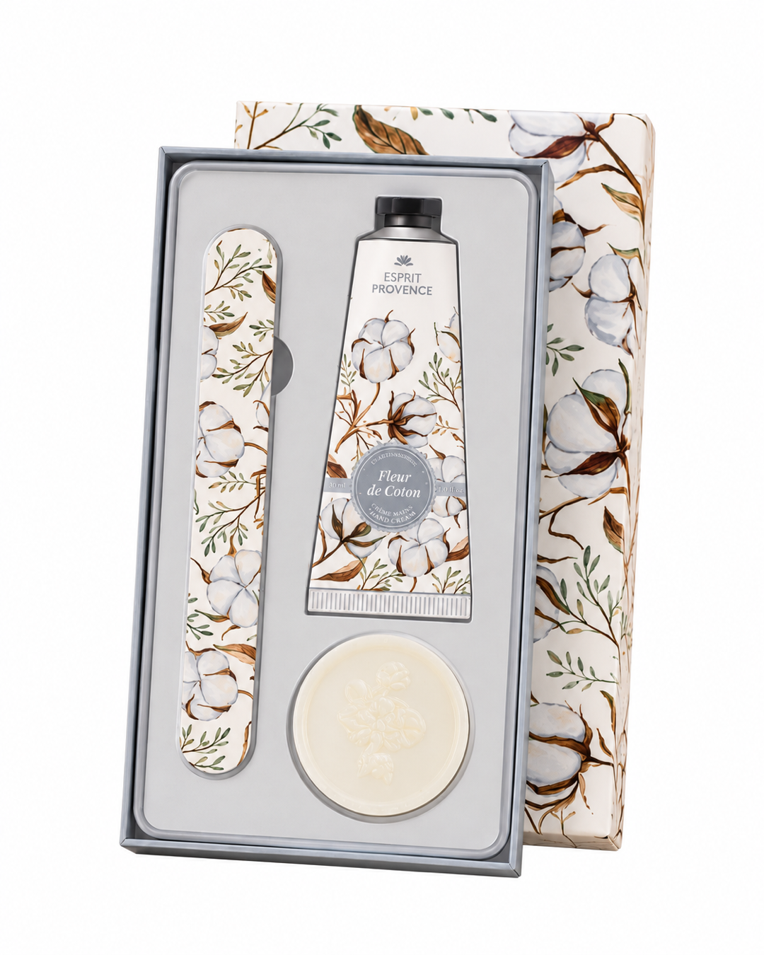 Coffret soins des mains, au parfum de Fleurs de Coton, signé Esprit Provence. Il réunit un savon, une lime à ongles et une crème dans un jolie coffret.