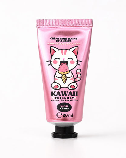 Vue de face du tube de crème rose métallique illustré d'un petit chat joyeux tenant un cône glacé, parfum cerise.