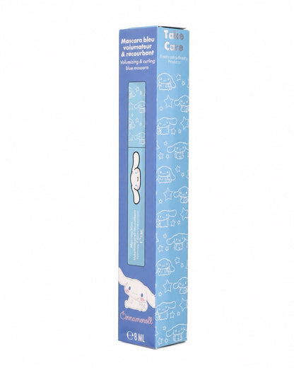 Boîtier d'emballage bleu contenant un tube de mascara bleu volumateur et recourbant illustré du personnage Cinnamoroll de Sanrio.