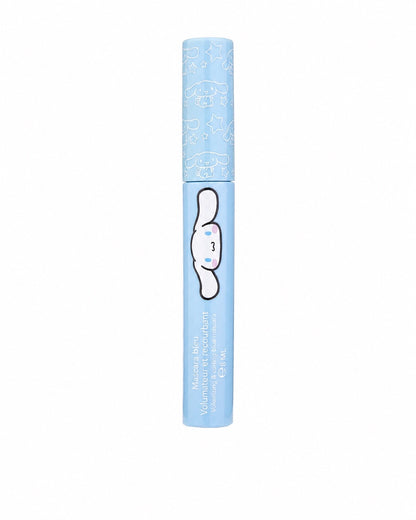 Boîtier d'emballage bleu contenant un tube de mascara bleu volumateur et recourbant illustré du personnage Cinnamoroll de Sanrio.