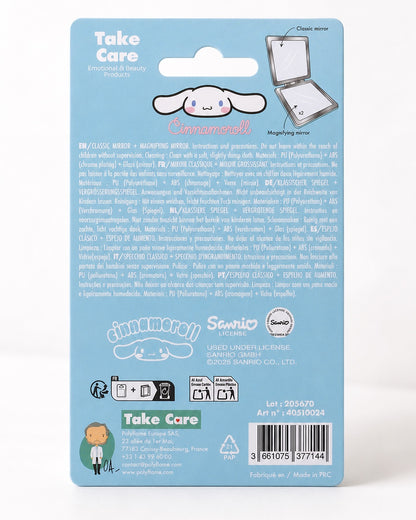 Miroir de poche carré et fermé de couleur bleu ciel avec une illustration de Cinnamoroll, des étoiles roses et des charnières métalliques.