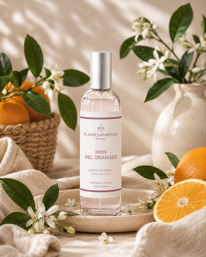 Parfum d’intérieur vaporisateur 100 ml, fragrance Mon bel oranger de Plantes & Parfums. Contenant en verre, ambiance florale.