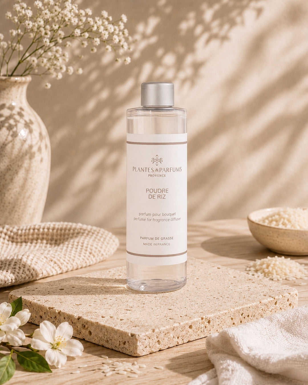 Recharge pour bouquet parfumé 200 ml, fragrance Poudre de Riz de Plantes et Parfums. Ambiance poudré. Livraison partout au Canada.