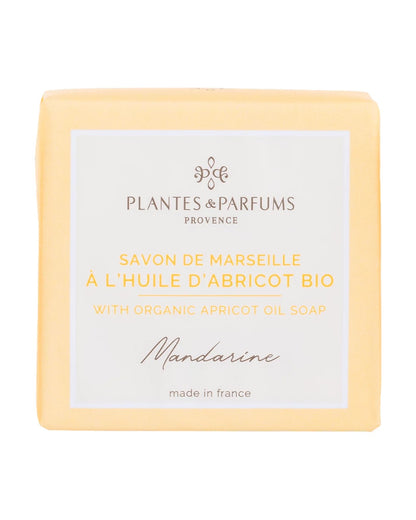 Savon de Marseille à l'huile d'abricot BIO 100 g, fragrance Mandarine. Plantes & Parfums. Emballage papier.