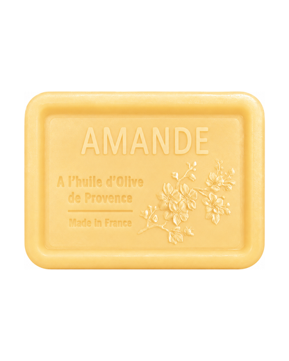 Savon à l’huile d’olive de Provence 120 g, au parfum d’Amande, signé Esprit Provence et enrichi en huile d’amande douce ainsi qu’en beurre de karité bio.